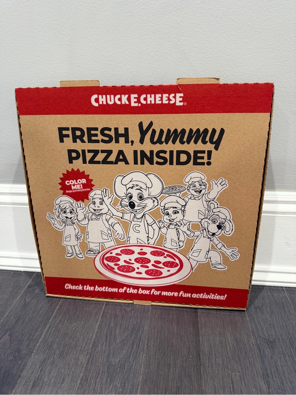 NWOT Chuck E. Cheese Kids' Pizza Box – Red & Brown Kraft Design with Games